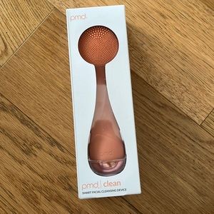 *Sealed* PMD Clean Smart Facial Cleansing Device